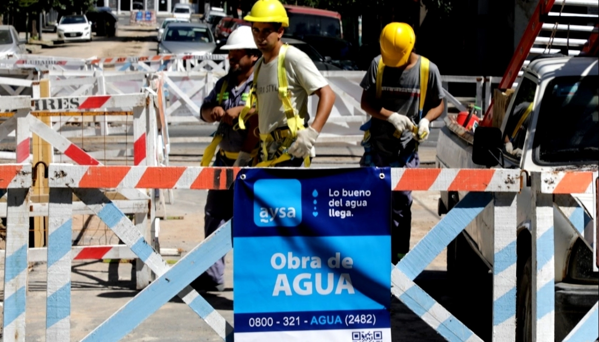 AySA continúa con obras de agua potable en el barrio Padre Ricciardelli