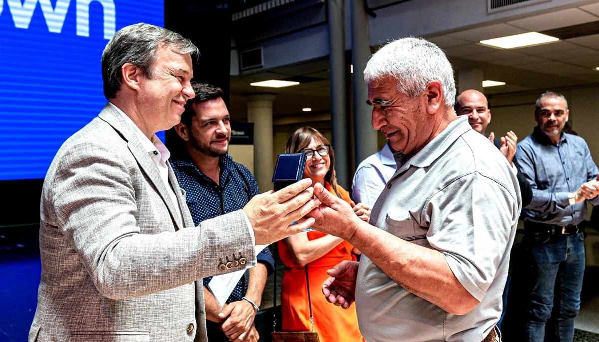 Fabiani y Cascallares reconocieron a los trabajadores municipales de Almirante Brown