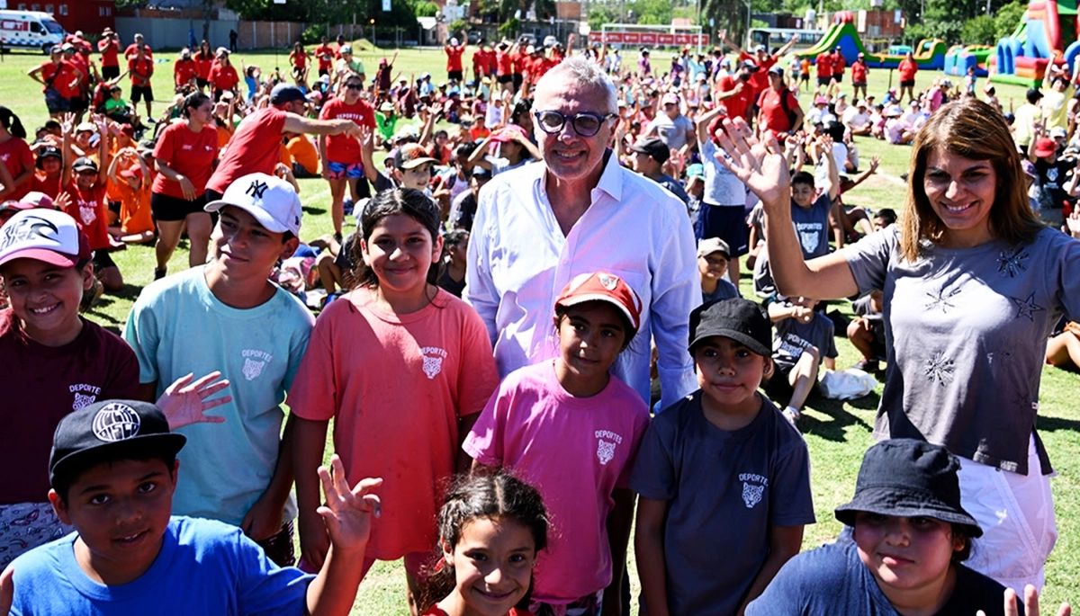 Zamora inauguró la temporada en las colonias de vacaciones para 15.000 chicos en Tigre