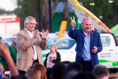 En modo campaña, Alberto desembarcó en Ensenada para inaugurar el Parque Costero
