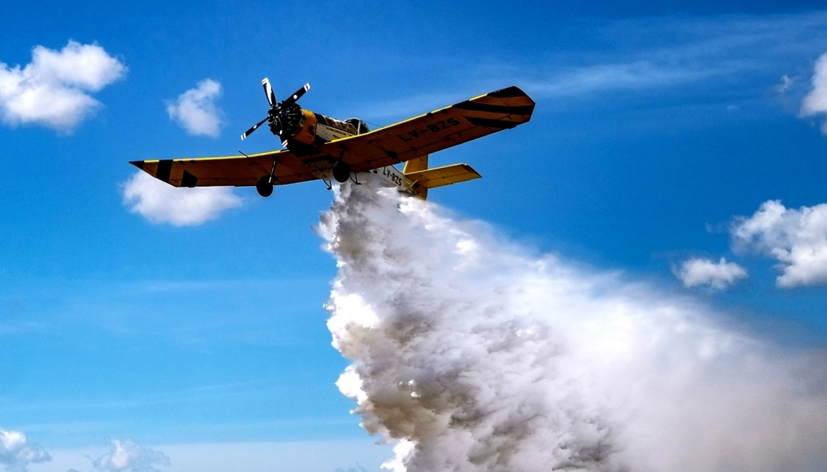 Arde la Provincia: desplegaron aeronaves hidrantes para combatir los incendios forestales