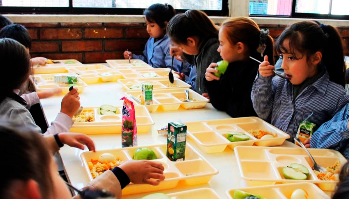 Consejeros escolares de Juntos le reclaman a Kicillof un aumento en el Servicio Alimentario Escolar