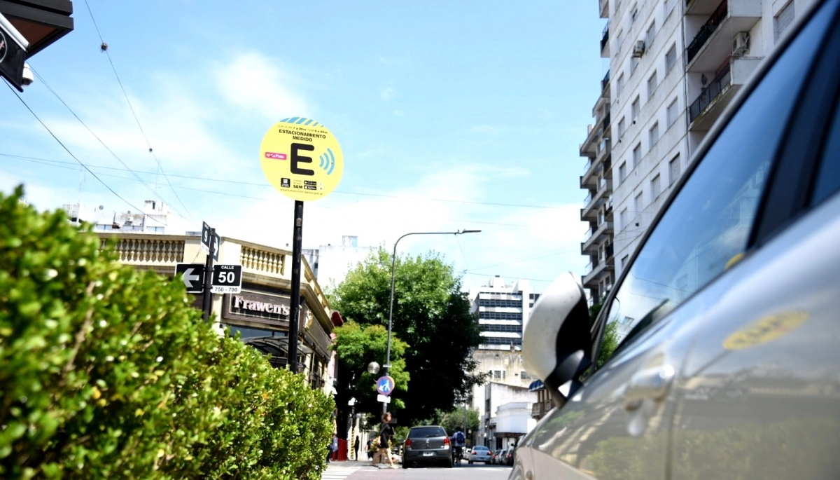Con aumentos, en febrero vuelve el Estacionamiento Medido a La Plata