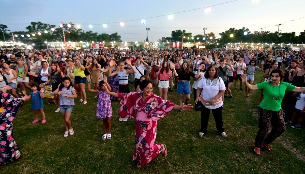 La fiesta del Tomate, festival Bon Odori y otras propuestas turísticas de La Plata para febrero