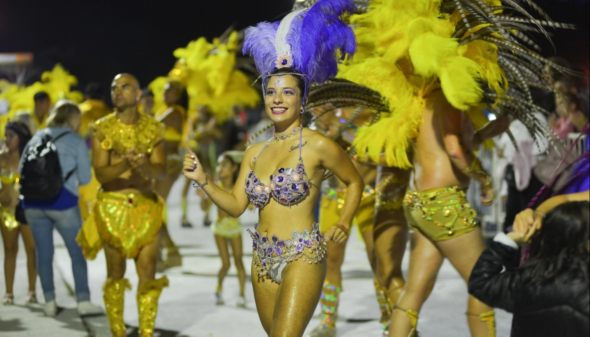 Se vienen comparsas, murgas, disfraces y espuma durante el fin de semana en Mar Chiquita