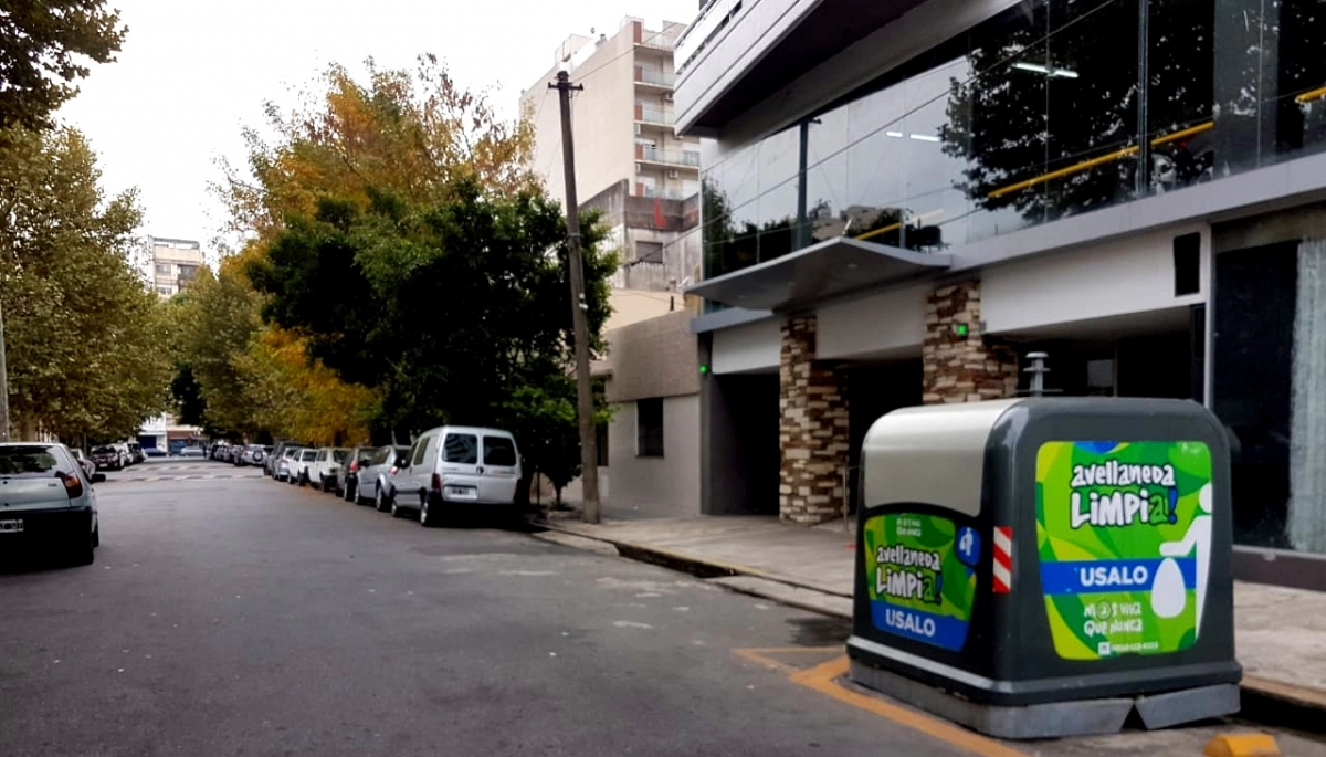 Piedra libre en Avellaneda: a la luz del día y en pleno centro le robaron el auto a una vecina