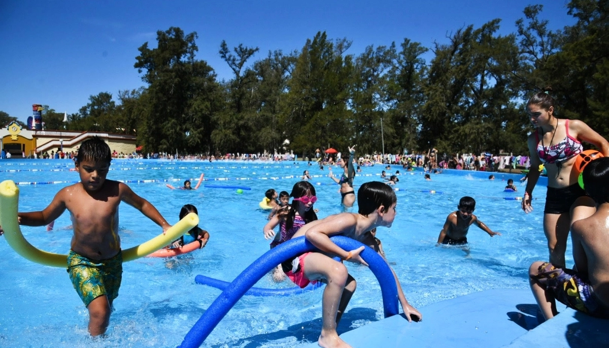 Garro presente en el cierre de la colonia de verano en la “Repu” con más de 3.000 chicos