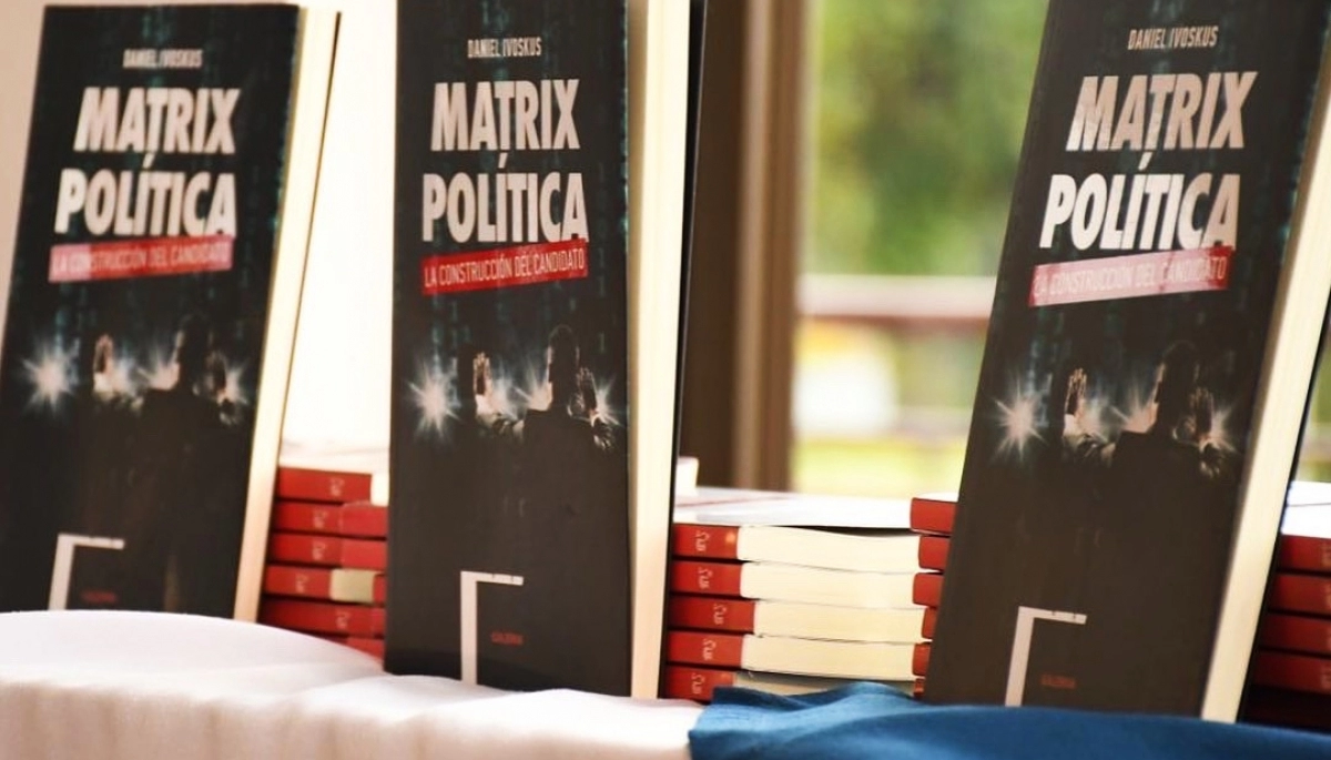 En tiempos de campañas política, Daniel Ivoskus dio una charla sobre su obra “Matrix Política”