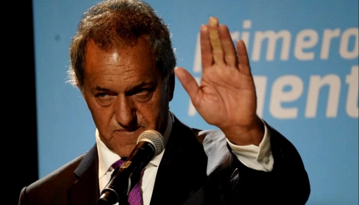 Scioli confirmó su precandidatura a presidente y resaltó la importancia de las PASO