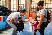 Petrecca entregó mochilas y útiles a 500 familias en Junín: “La educación siempre es prioridad”