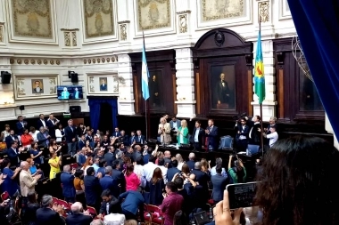 Así ingresó Kicillof para dar su discurso de Apertura de Sesiones en la Legislatura