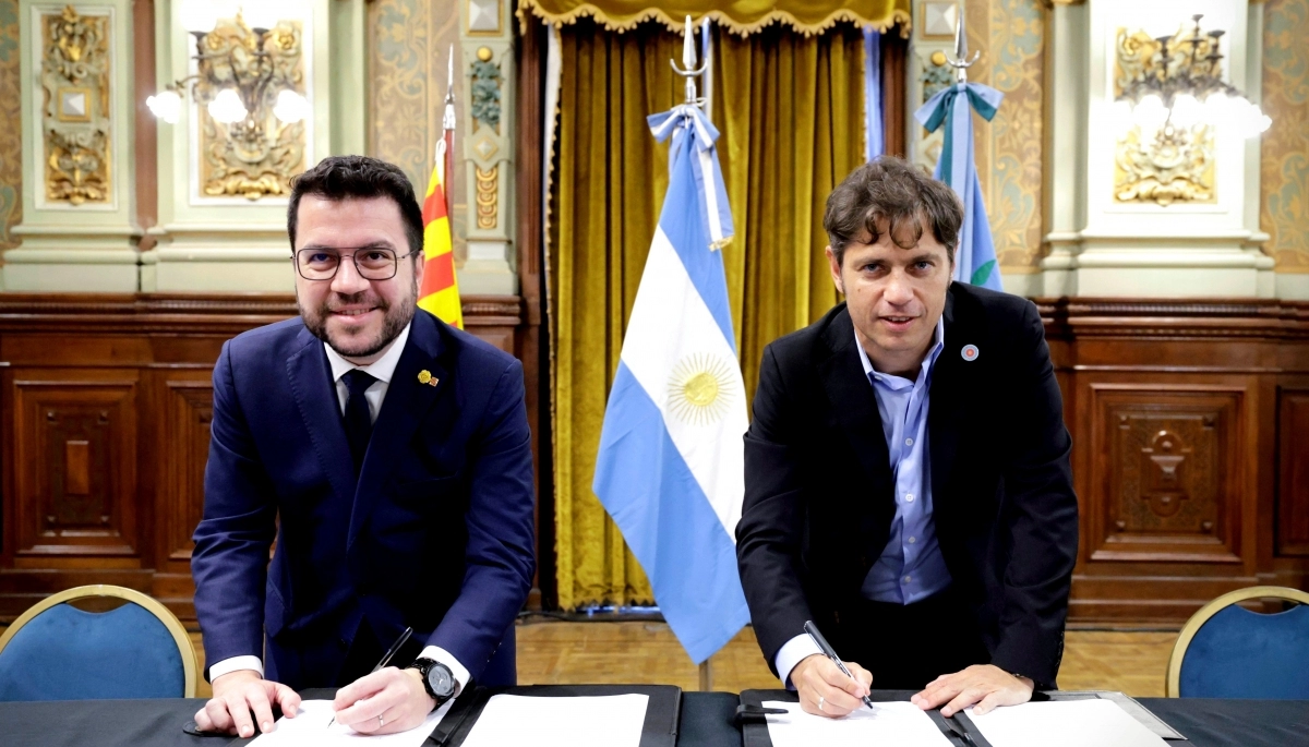Kicillof recibió al presidente de Cataluña para firmar acuerdos de cooperación