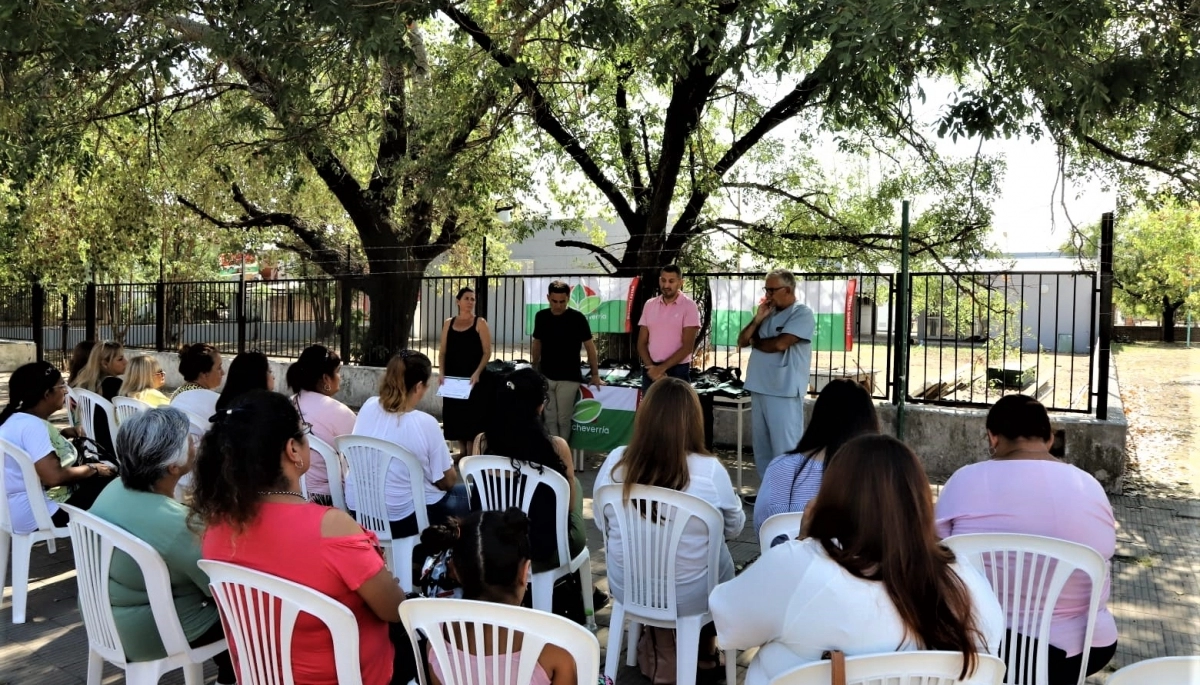 Esteban Echeverría: el municipio otorgó certificados de capacitación a las trabajadoras vecinales