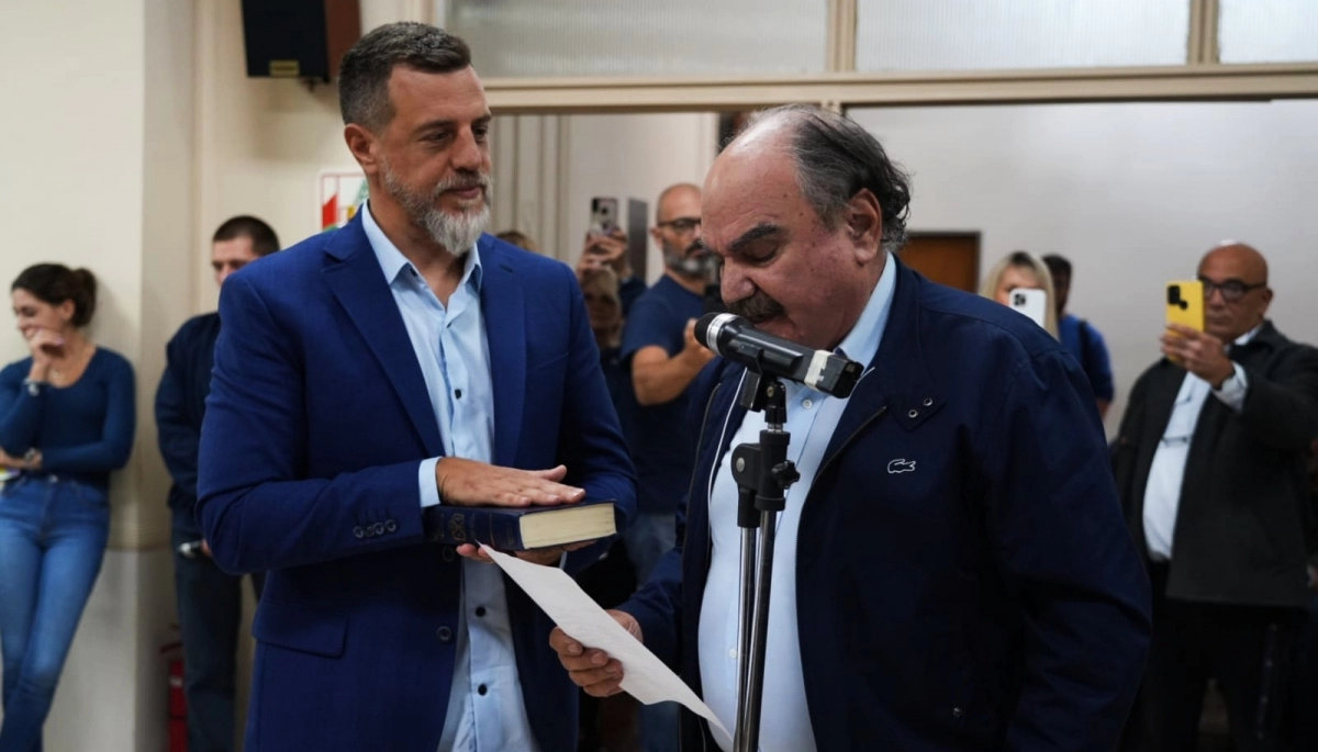Mandato de 30 días: Diego Kravetz juró como intendente interino de Lanús