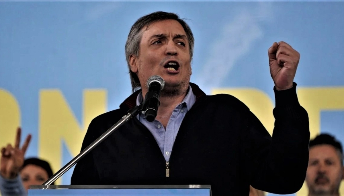 "Tenemos que representar a la gente, no ver quién la tiene más larga", lanzó Máximo Kirchner