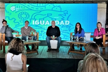 Santilli, Etchecoin y Abad se mostraron en la Convención de la Coalición Cívica PBA