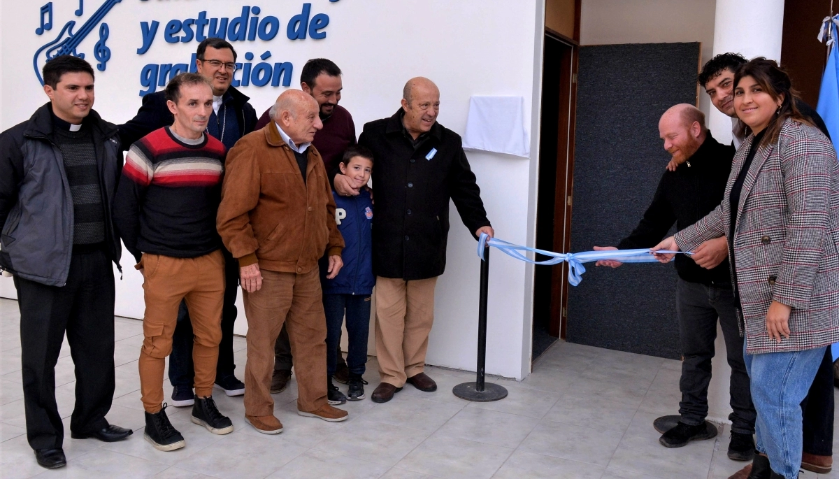 Con la inauguración de obras y la presencia de Paredi, Coronel Vidal celebró su 140º Aniversario