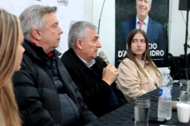 Morales apoyó a D’Alessandro y lo acompañó en su recorrida por San Martín