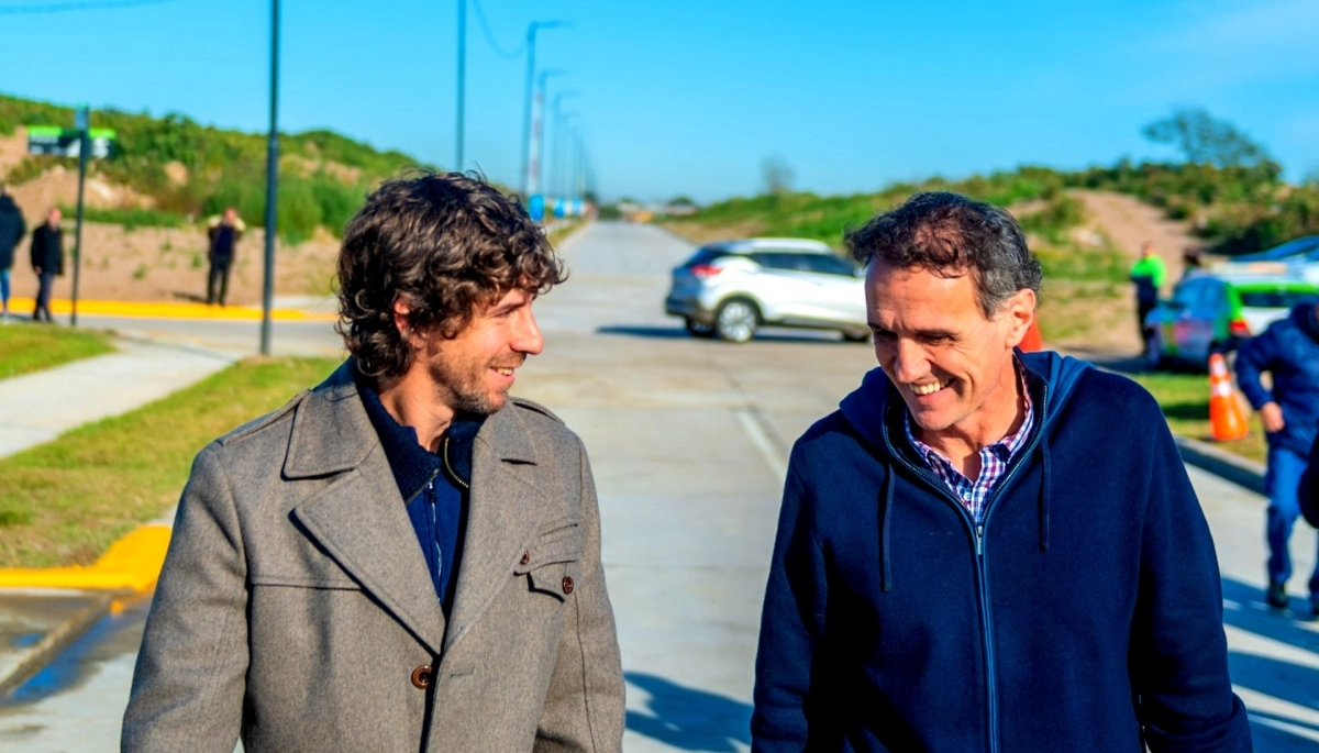 Andreotti y Katopodis inauguraron la pavimentación de la nueva calle Maipú en San Fernando