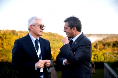 Massa busca consolidar la unidad sobre su candidatura y sumó a Economía a Julián Domínguez