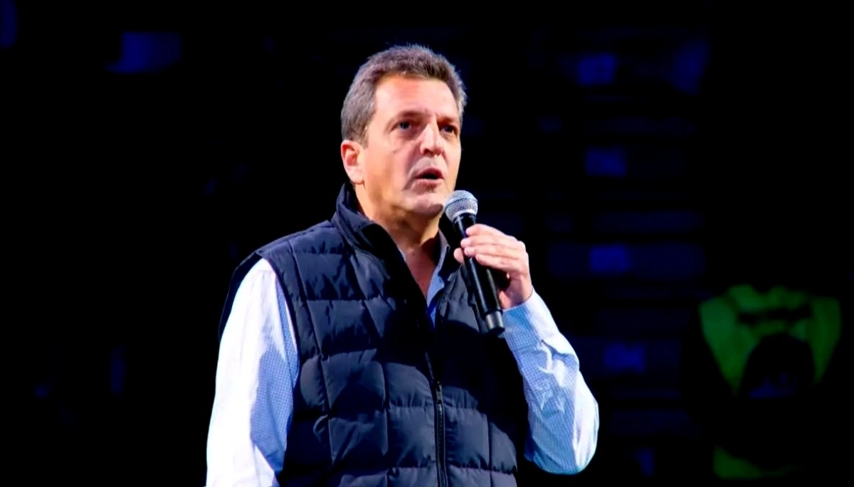 Paro de colectivos: Massa acusó de “parásitos” a los empresarios del transporte