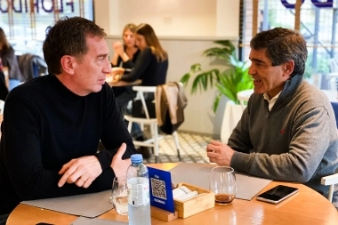 Santilli quiere a un porteño para su posible gabinete: Quirós iría a Salud en la Provincia