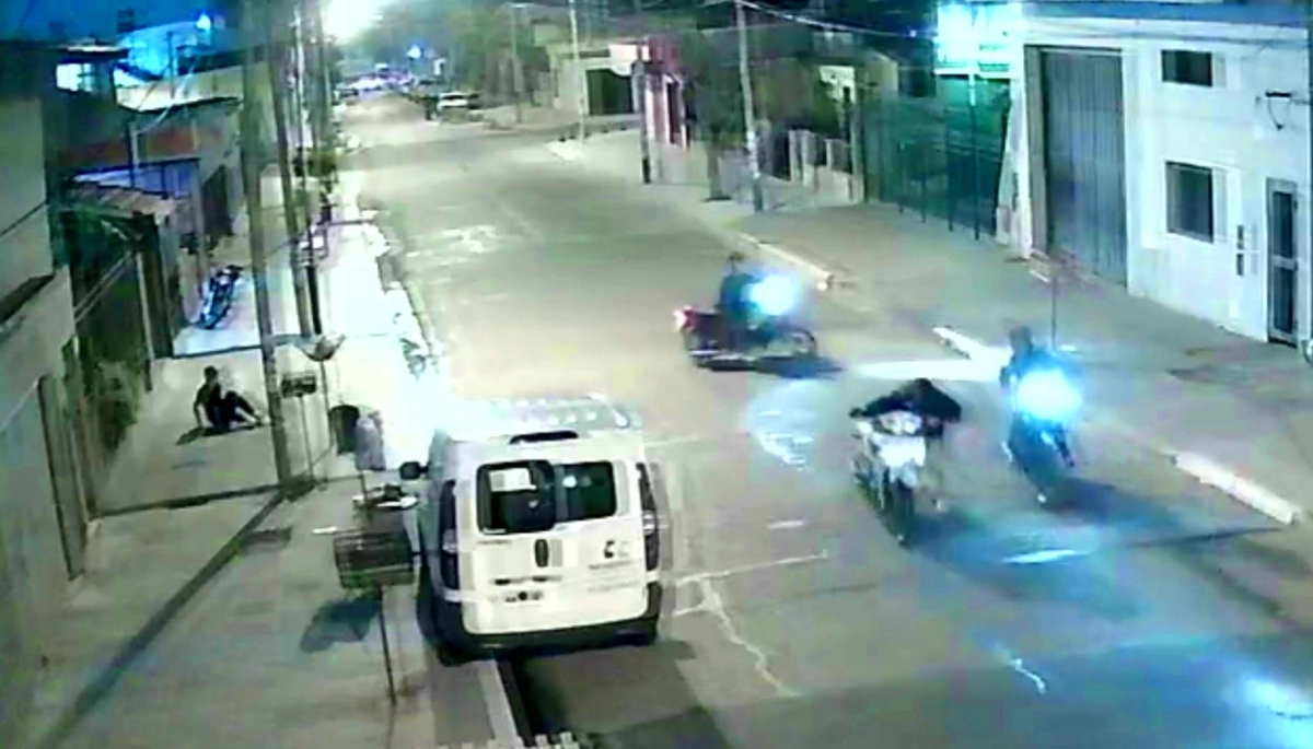 Golpizas de motochorros: a un joven lo siguieron y le robaron la moto, a otro lo esperaron en la puerta de la casa