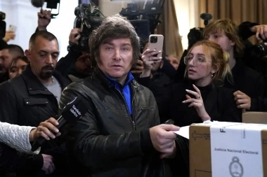 Así votó Milei en CABA: “Cada vez que los políticos hacen trampa lo paga la gente”