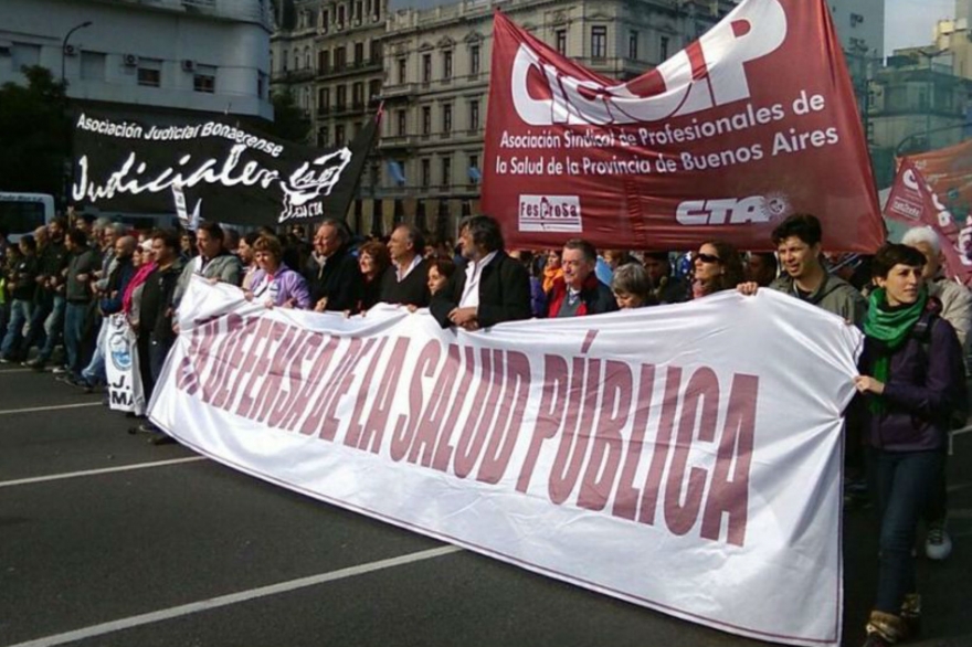 Médicos de CICOP nuevamente de paro: instalaron una carpa sanitaria en el Obelisco