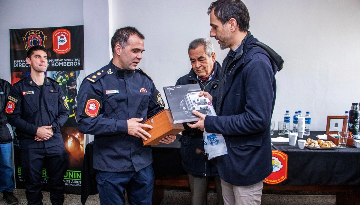 En el Día de los Bomberos, Petrecca los felicitó y agradeció su compromiso en Junín