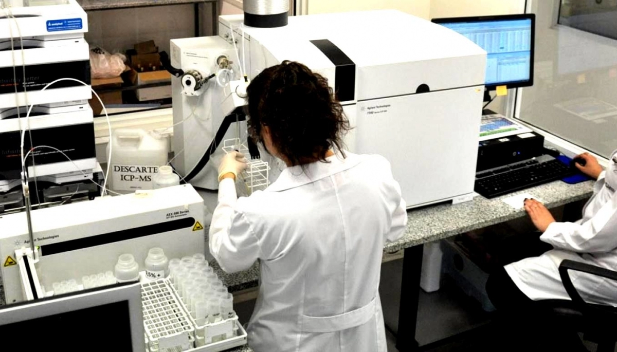 Por “aumento de insumos”, laboratorios bioquímicos alertan que podrían suspender su servicio