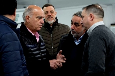 Grindetti reunirá a 100 dirigentes en La Plata para consolidar su batalla contra Kicillof y Piparo