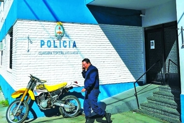 Presos en comisaría de Avellaneda pidieron trabajar, hicieron contrabando hormiga y fugaron durante el clásico