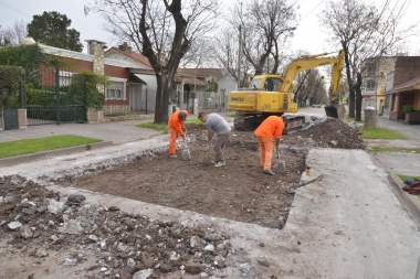 En Esteban Echeverría avanzan con un plan de bacheo para mejorar el tránsito