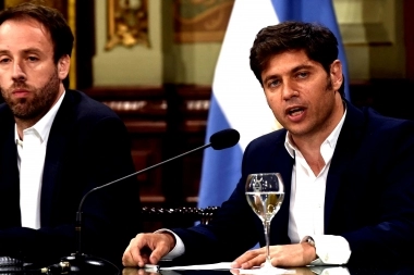 Kicillof y su ministro de Economía se sumaron a las críticas hacia Milei por los plazos fijos