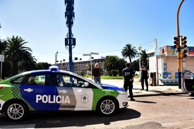 Estados alterados: por una discusión de tránsito golpeó a un conductor y le bailó un malambo en el auto