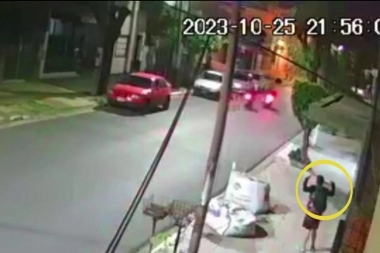 Cacería urbana: cuando llegaba a la casa fue perseguido y acorralado por cuatro motochorros