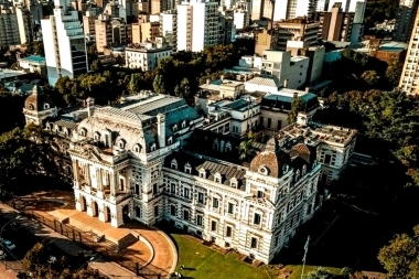 Provincia recibirá a docentes y estatales para negociar salarios