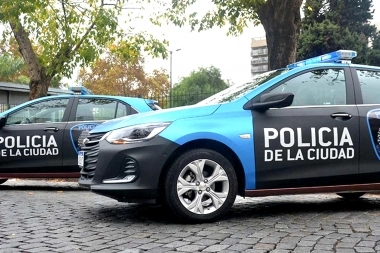¿Iba a la guerra? Lo allanaron por una causa de amenazas y le encontraron un arsenal