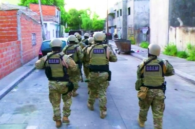 Desbarataron una organización acusada de vender y alquilar armamento a otras bandas de delincuentes
