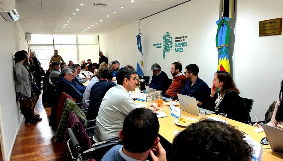 Otro gremio estatal le pidió a Kicillof que reabra las paritarias "urgente"