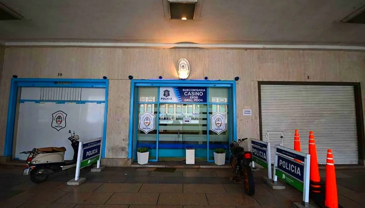 Hay que aprender a soltar: en la playa encontró a la nueva pareja de su ex y le dio una brutal paliza