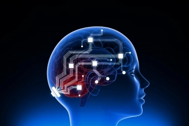 Por primera vez en la historia, la empresa de Elon Musk implantó un chip cerebral en un humano