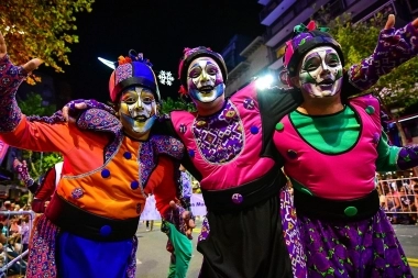 Dioses, religiones, fiestas y hambre: ¿Cuál es la historia de los carnavales?