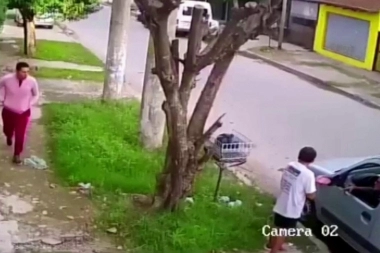 Culatazos y amenazas de muerte: dialogaban en la vereda y fueron víctimas de un brutal ataque piraña