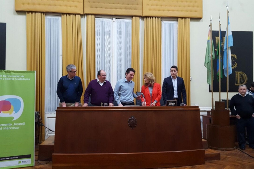 Sánchez Zinny, Salomón y Lordén se reunieron con autoridades educativas de Saladillo