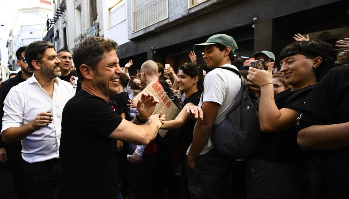 Kicillof, ministros e intendentes en la marcha contra el ajuste de Milei a universidades