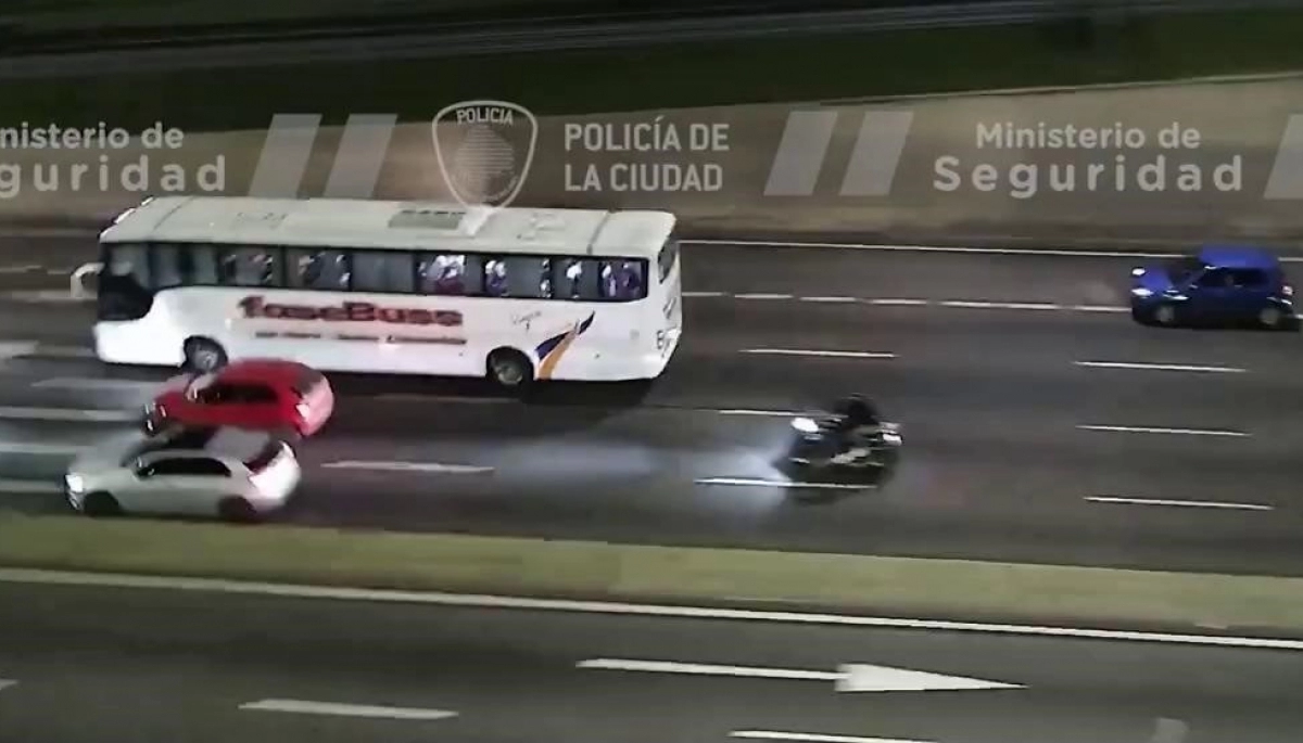 Cámaras de Anillo Digital registraron la persecución, el choque y detención de ladrones de motos