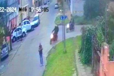 Conurbano caliente: en solitario o en manada, motochorros acechan y salen de cacería