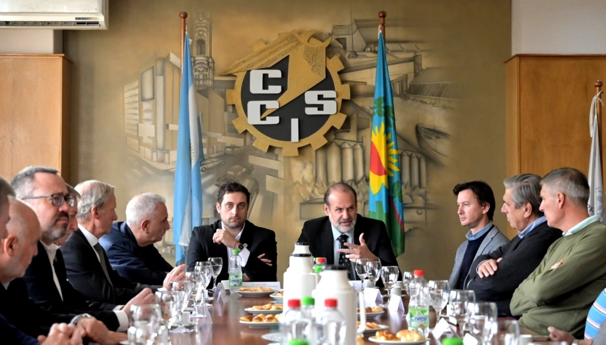 La provincia de Buenos Aires trabaja con el puerto de Bahía Blanca para impulsar el proyecto de GNL